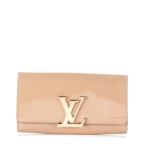 LOUIS VUITTON Patent Louise Clutch Nude 